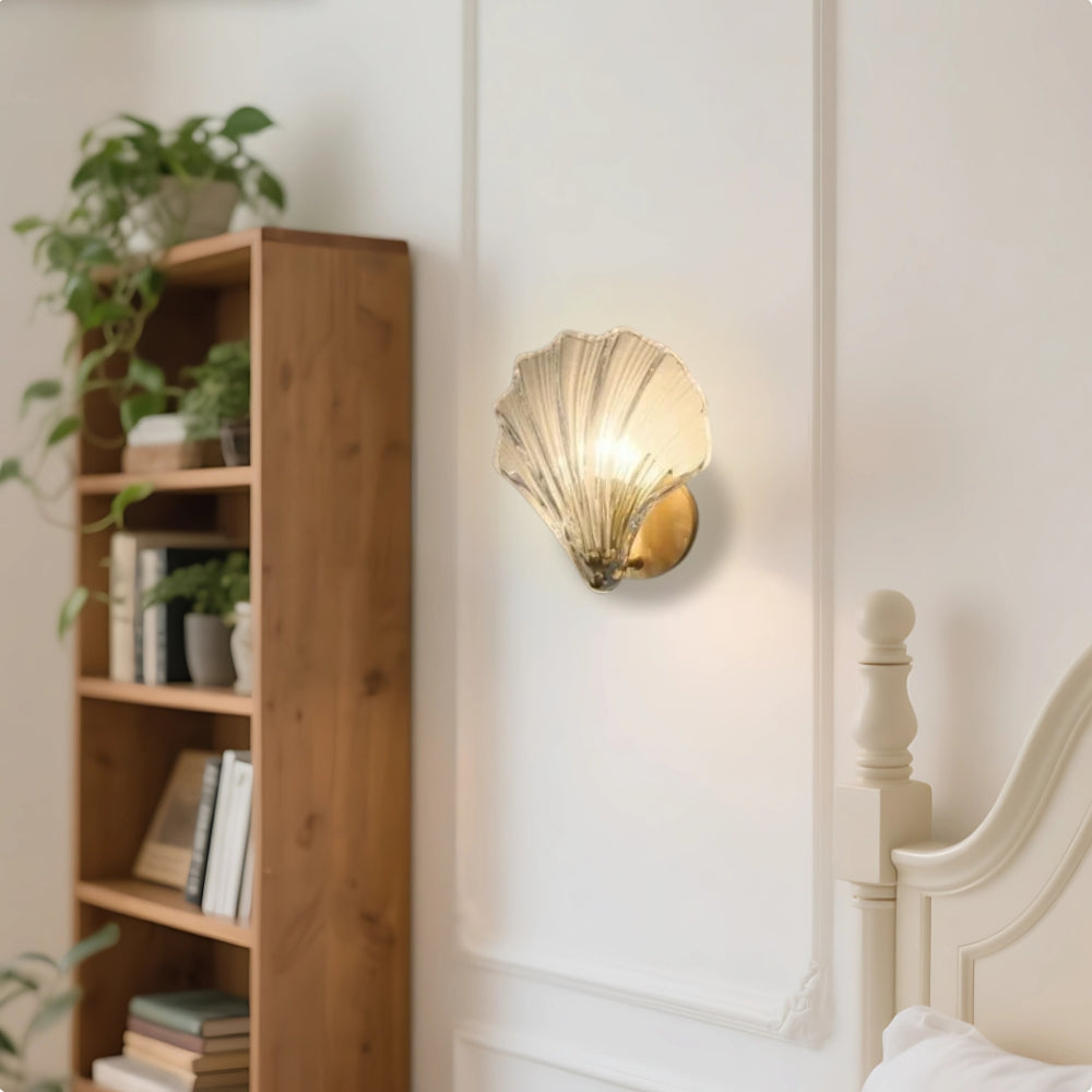 Elegant Seashell Design Glass Wall Light